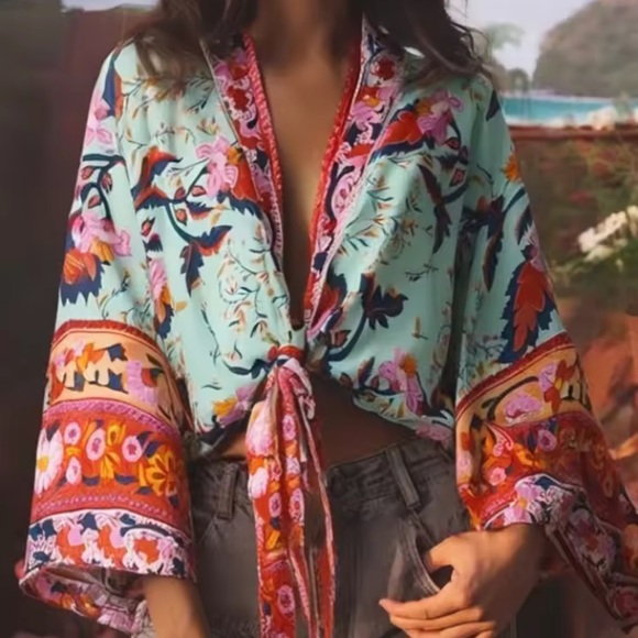 Private Label Tops - Floral Tie Front Cropped Kimono Top NEW!